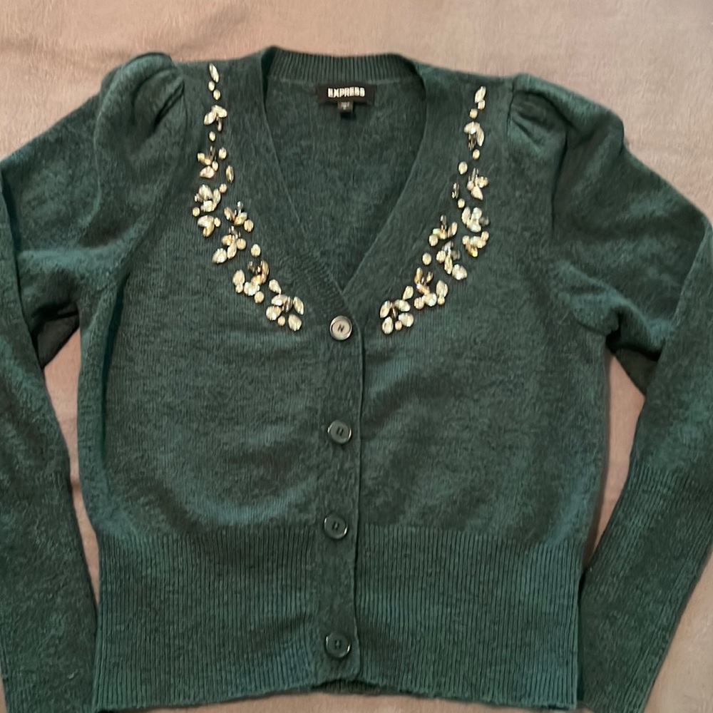 Green sweater w rhinestones